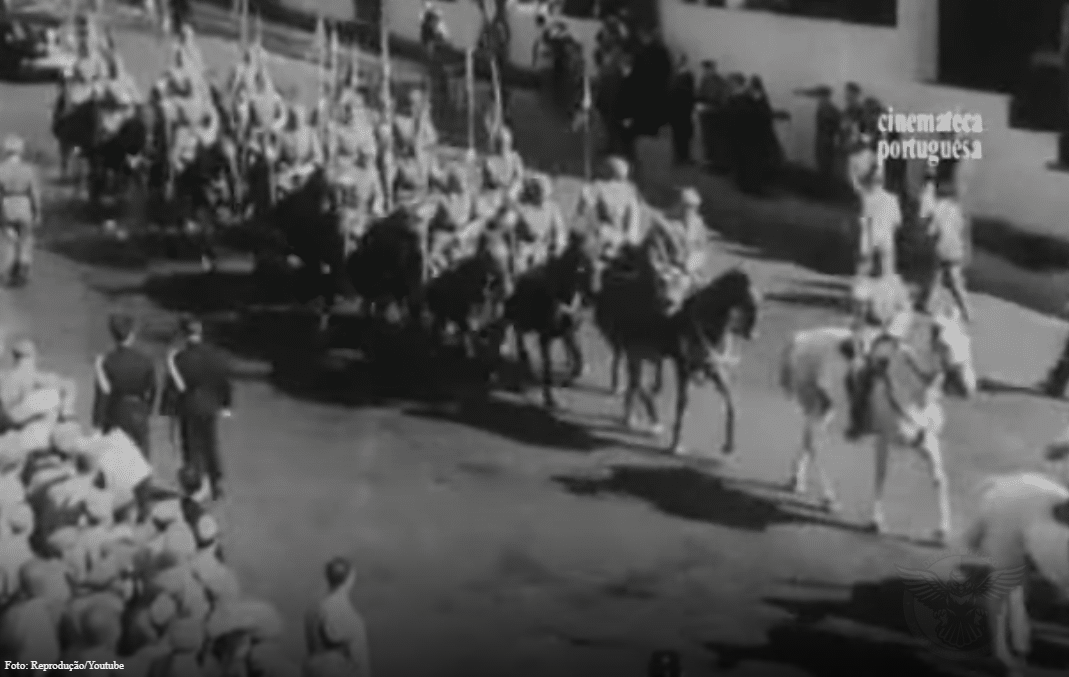 Capa da notícia: Tropas da FEB desfilam em Lisboa e recebem honrarias do governo português em 1945