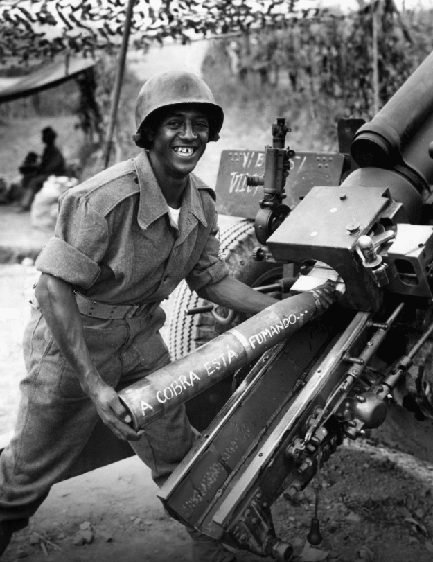 Capa da notícia: FEB: 80 anos do 1º Tiro de Artilharia em solo europeu