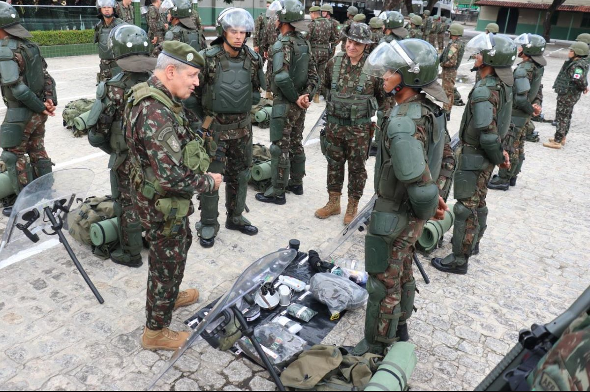 Comandante do Exército verifica a prontidão operacional das guarnições de Natal, João Pessoa e Bayeux