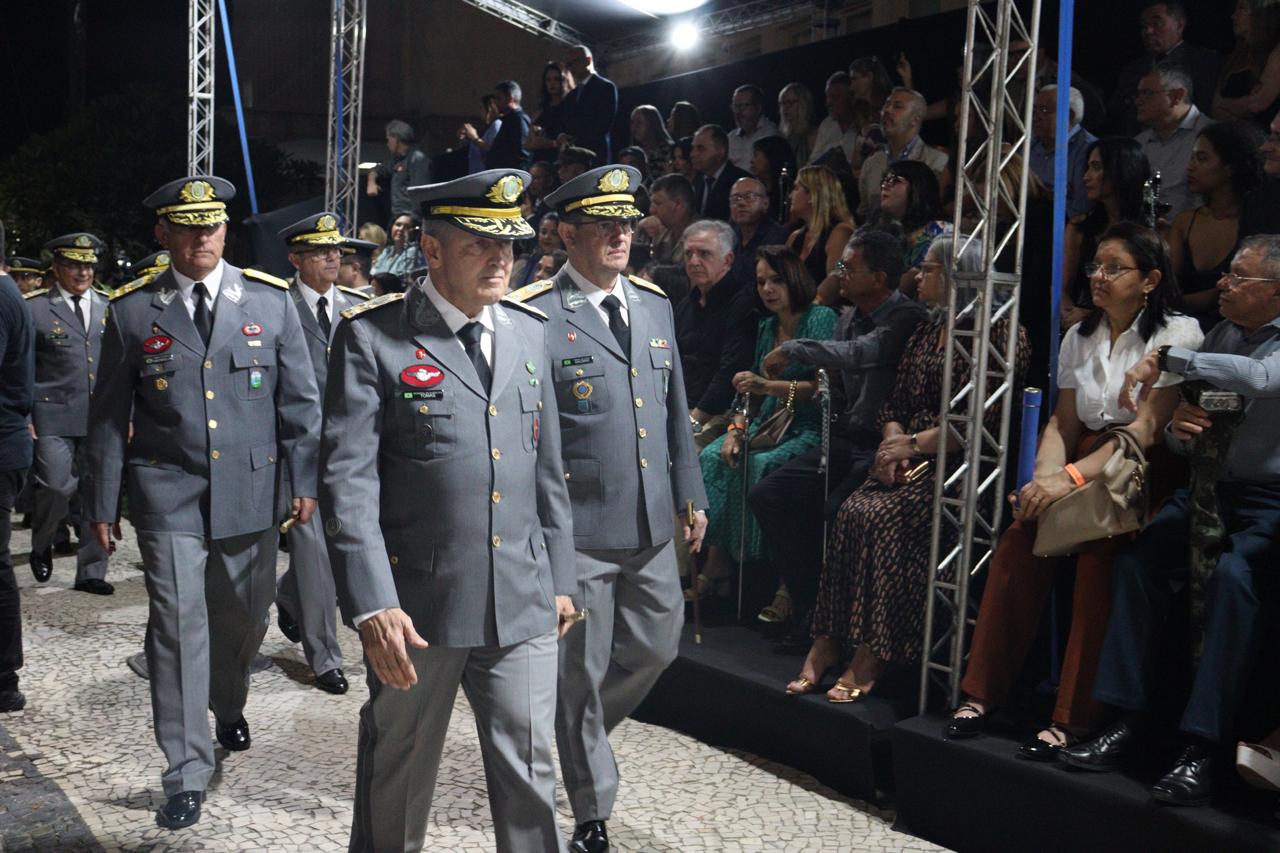 Formatura no Instituto Militar de Engenharia celebra novos Engenheiros Militares