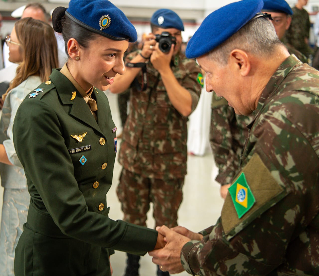 Exército forma a primeira piloto de helicópteros da história da Instituição