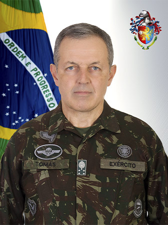 Biografia - Comandante do Exército - Exército Brasileiro