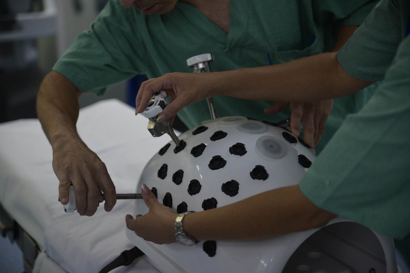 Capa da notícia: Inovação e excelência: HMASP inaugura plataforma de cirurgia robótica em visita do Comandante do Exército