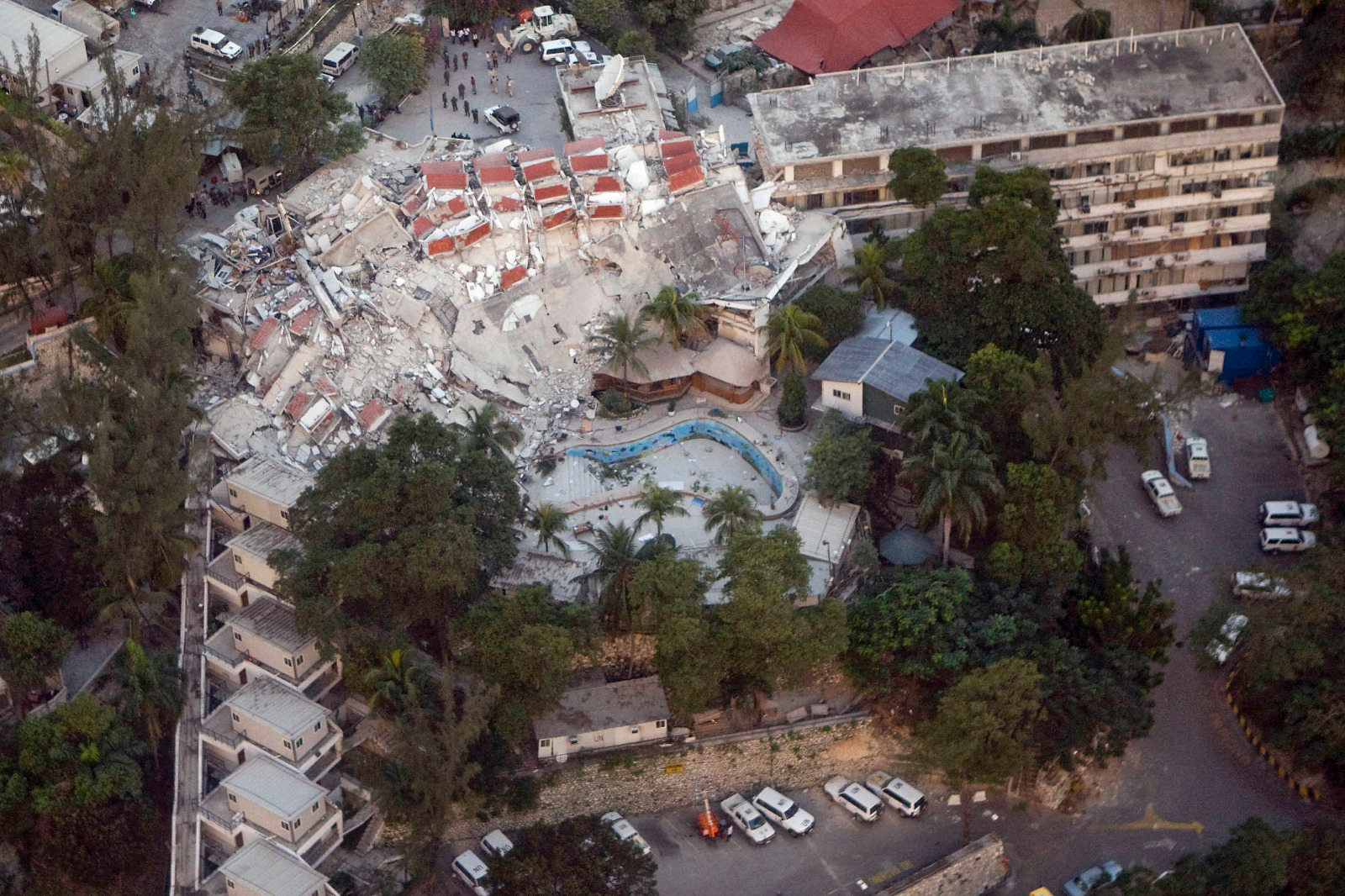 Hotel Christopher, sede da MINUSTAH, após o terremoto 