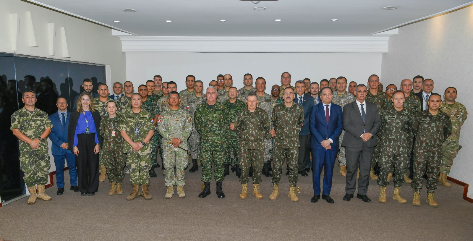 Capa da notícia: 1° Seminário de Integração dos Exércitos Sul-Americanos debate temas de Defesa