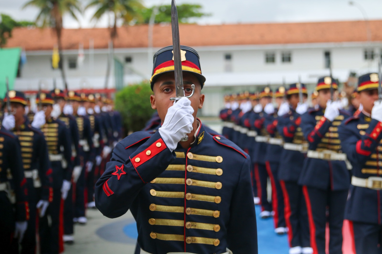 Capa da notícia: Exército forma 393 novos Sargentos de Logística