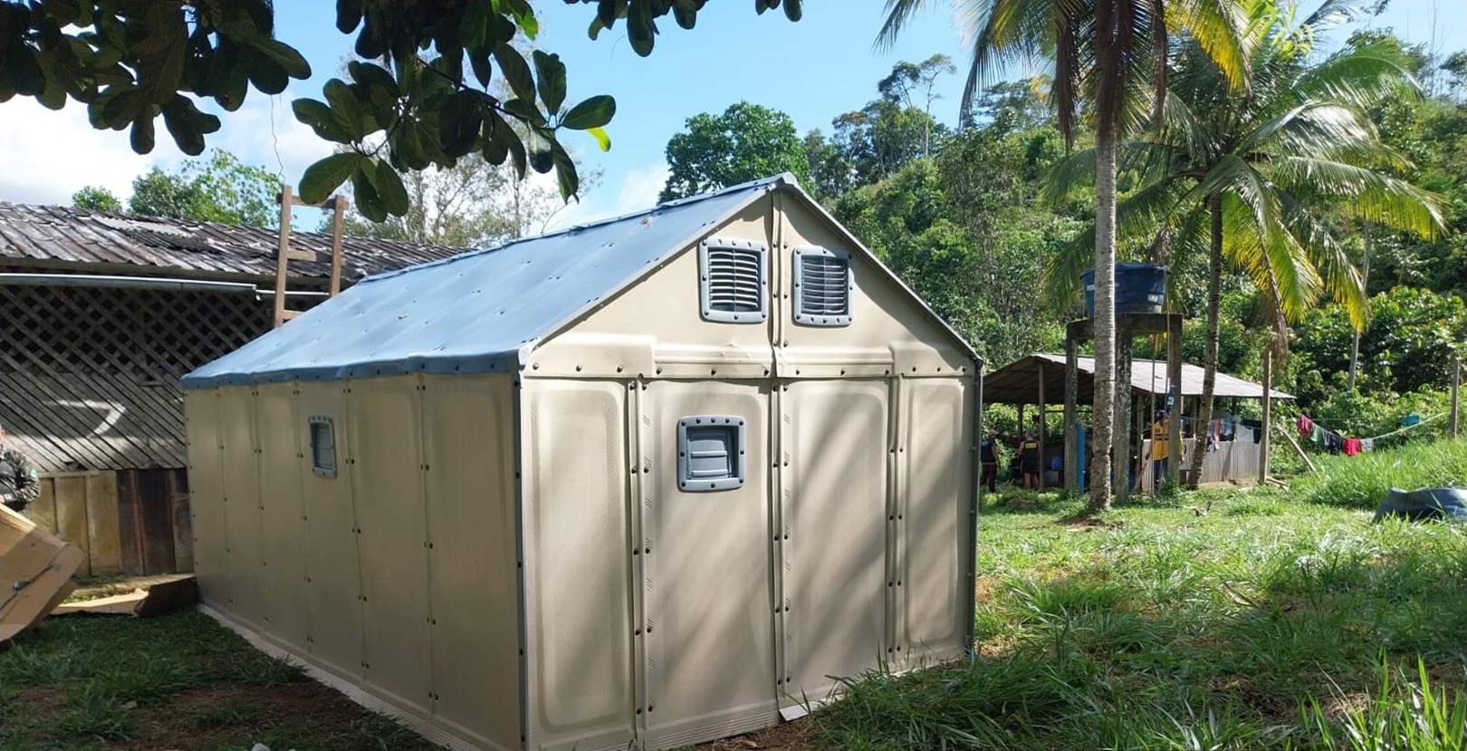 Barraca montada pelos militares em Xitei