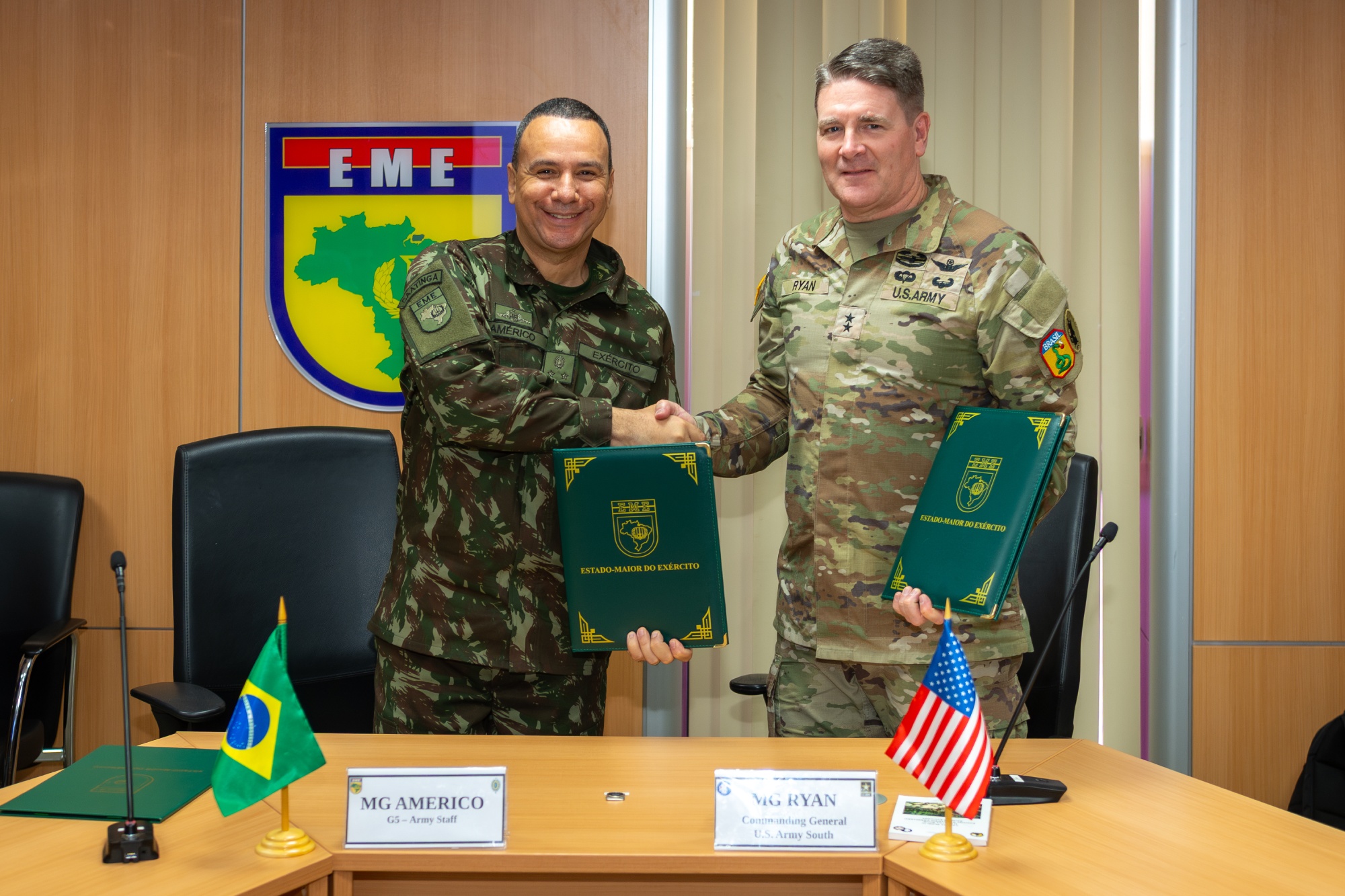 dbec1591-7bc7-69ed-be4d-0751342da952